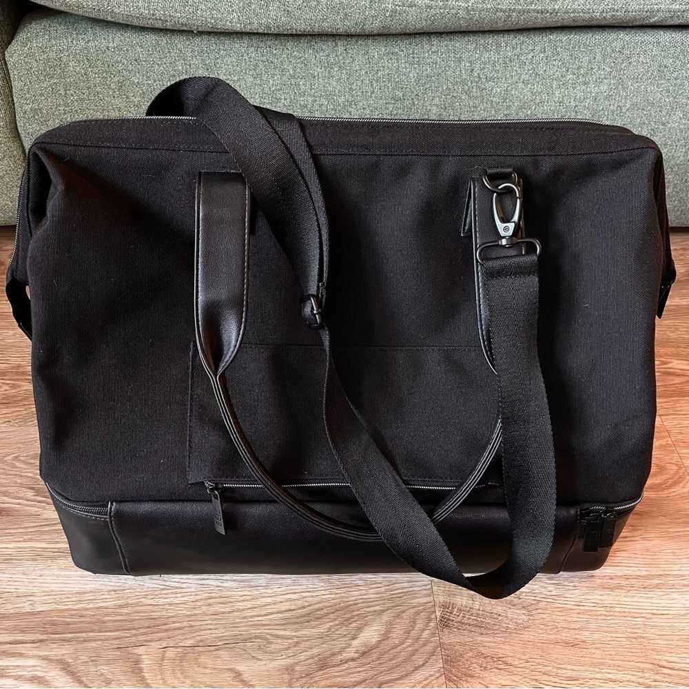 Beis Black Regular Weekender Bag Duffle Luggage Carry-On